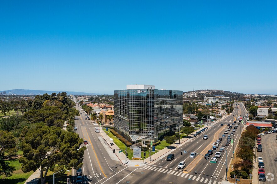 More Photos Of 5150 E Pacific Coast Hwy, Long Beach Office For Sale