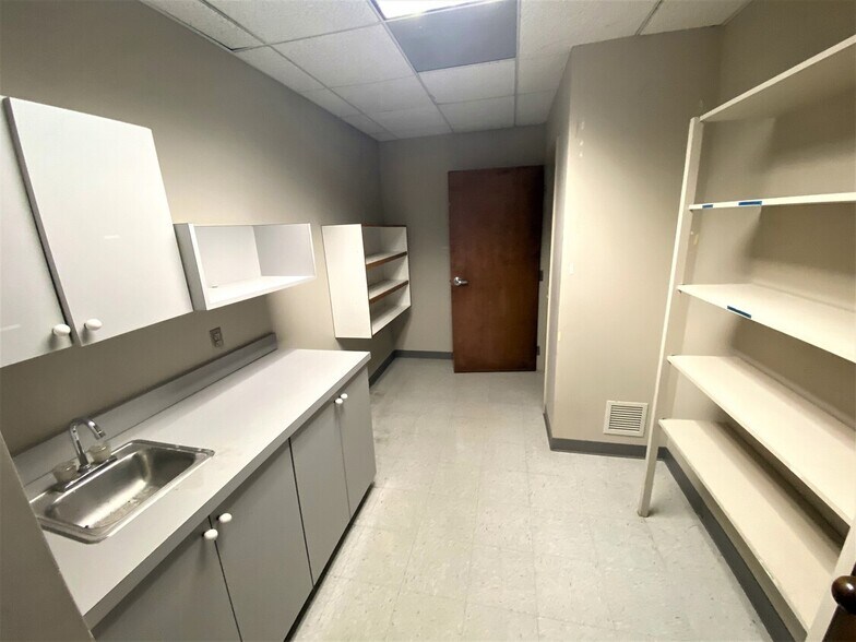 More Photos Of 500 E Main St, Norfolk Office Residential For Lease