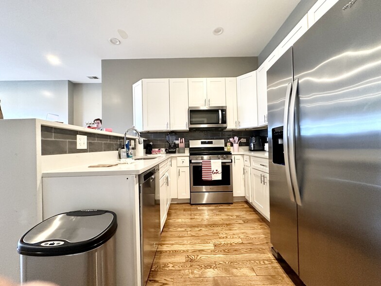 More Photos Of 4706-4714 S King Dr, Chicago Apartments For Sale