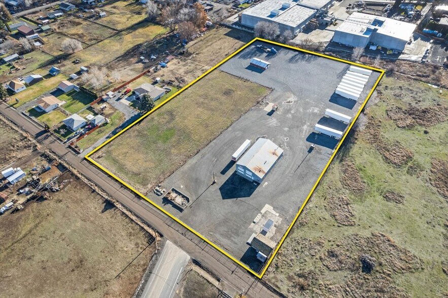 More Photos Of 10906 Hackett Rd, Yakima Industrial For Sale