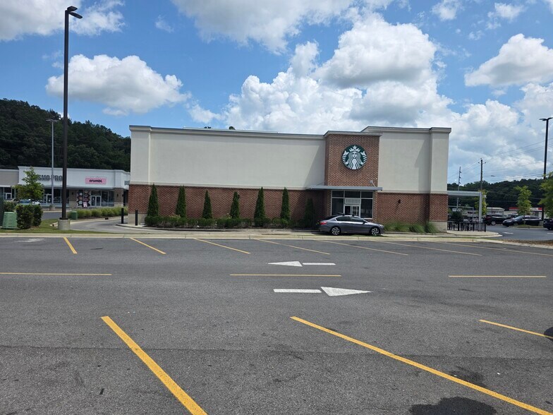 More Photos Of 1302 W Walnut Ave, Dalton Storefront For Sale
