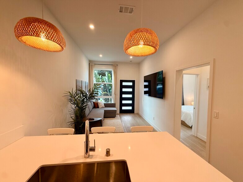 More Photos Of 2175-2177 Bacon St, San Diego Apartments For Sale