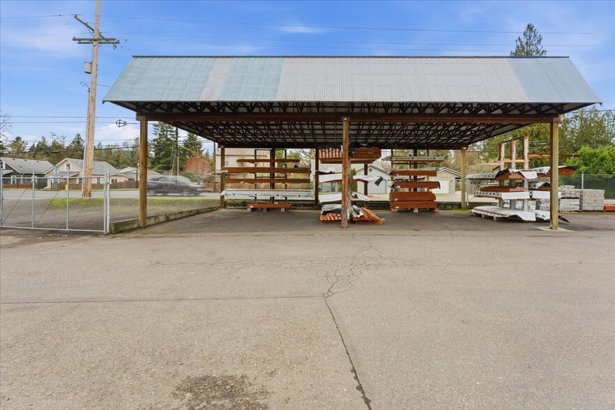 More Photos Of 2820 E St, Washougal Flex For Sale