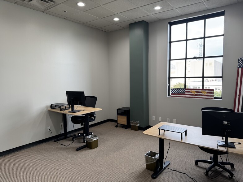 More Photos Of 1012 11th St, Modesto Office For Lease