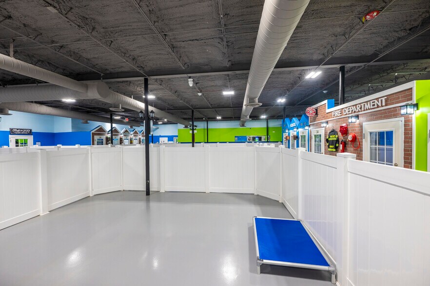 More Photos Of 5149 Powerline Rd, Fort Lauderdale Storefront For Sale