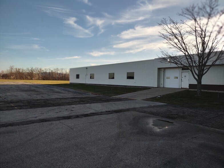 More Photos Of 5676 Industrial Park Rd, Winona Light Manufacturing For Lease