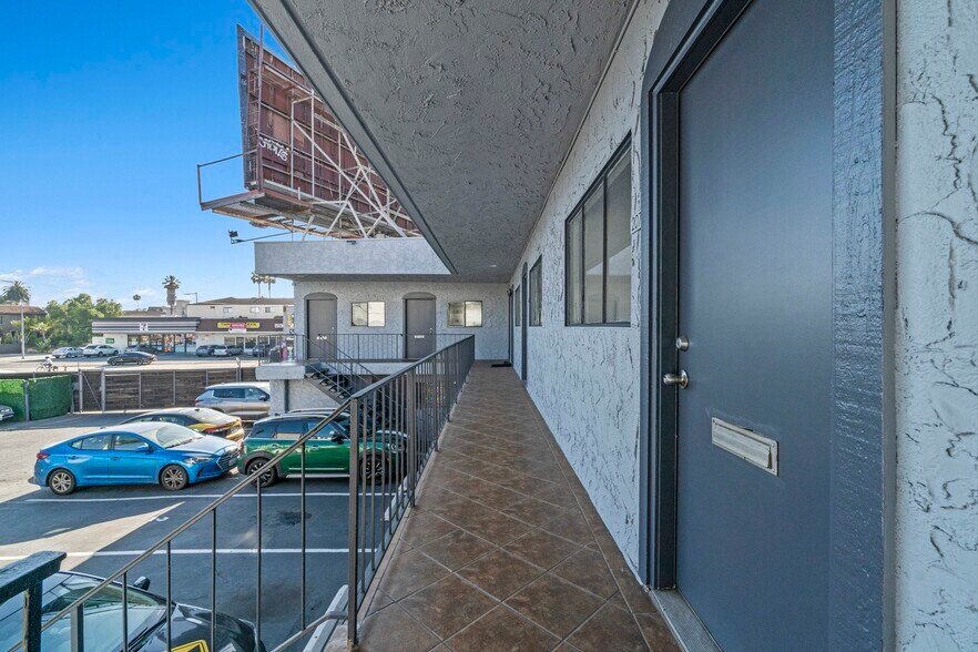 More Photos Of 1436 S La Cienega Blvd, Los Angeles Office For Sale