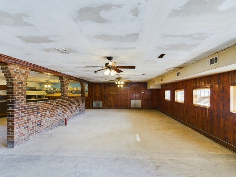 More Photos Of 788 N Daleville Ave, Daleville Lodge Meeting Hall For Sale