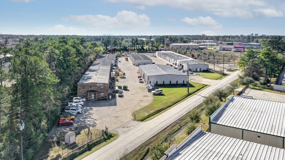 Primary Photo Of 2940-2956 Farrell Rd, Houston Warehouse For Lease