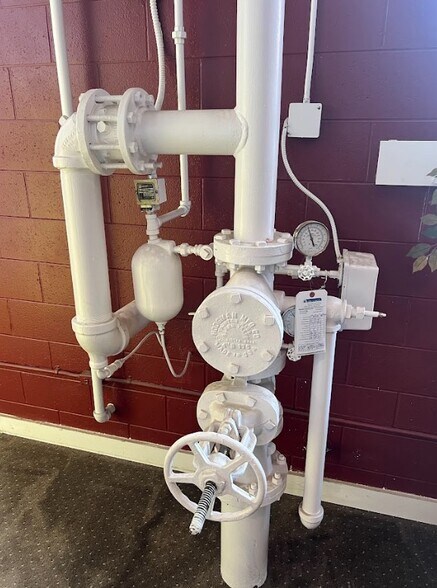 More Photos Of 43 Grove St, Peterborough Freestanding For Sale