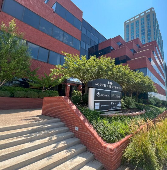 More Photos Of 100 S Brentwood Blvd, Clayton Office For Lease