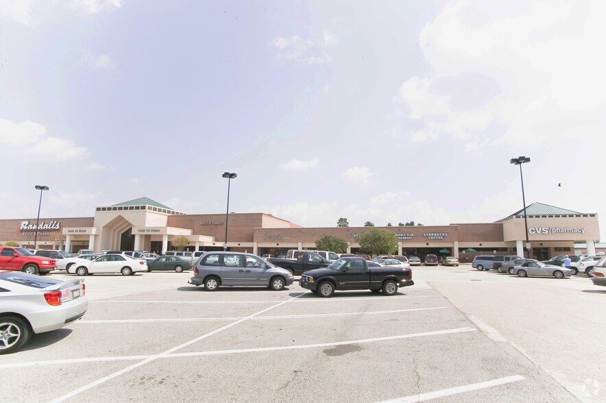 More Photos Of 502-880 Kingwood Dr, Humble Unknown For Lease