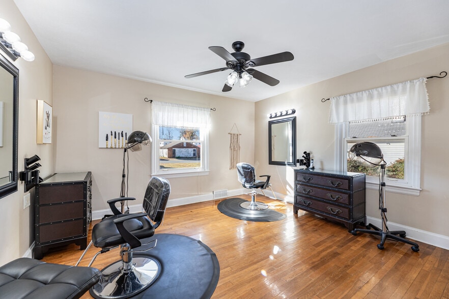 More Photos Of 317 E King St, King Storefront Retail Office For Sale