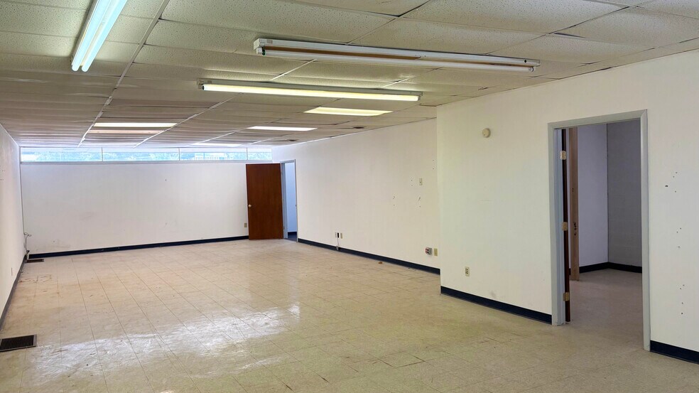 More Photos Of 416-418 NW 8th St, Oklahoma City Office For Sale