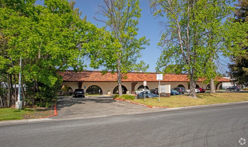 More Photos Of 1287-1289 Anvilwood Ave, Sunnyvale Light Manufacturing For Lease