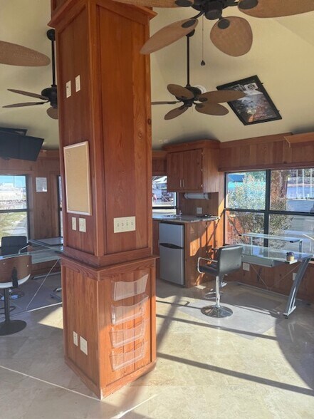 More Photos Of 136 Butler Ln, Hot Springs General Retail For Sale