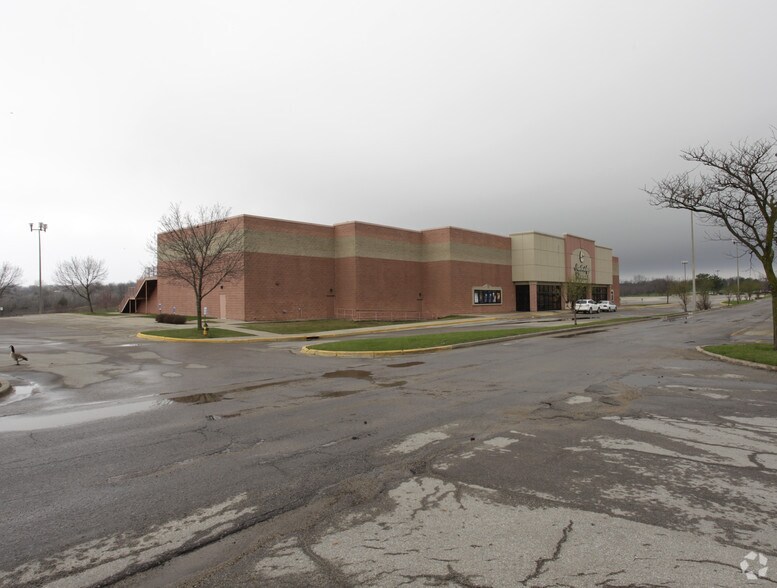 More Photos Of 1111 E Army Post Rd, Des Moines Unknown For Lease