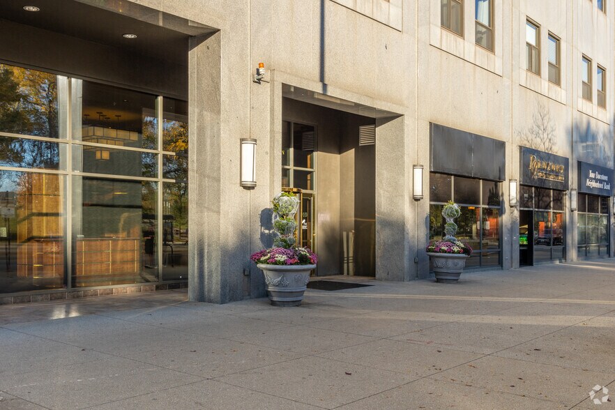 More Photos Of 900-910 S Michigan Ave, Chicago Apartments For Lease