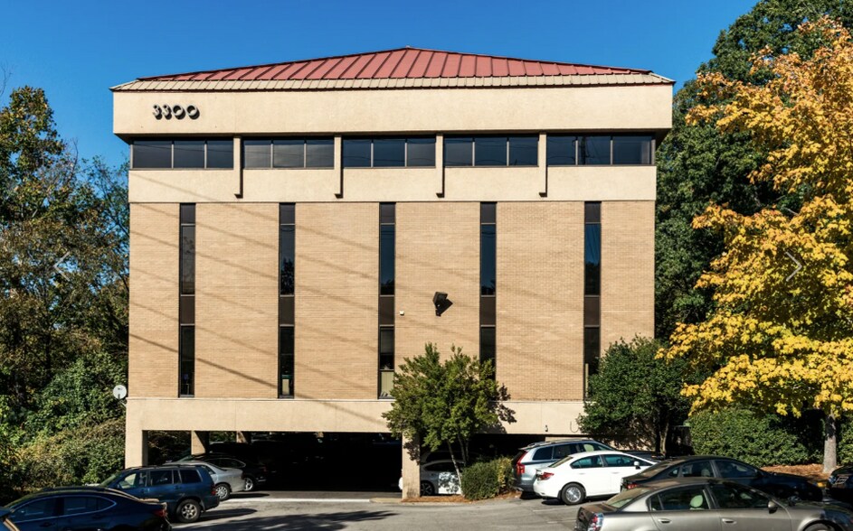 More Photos Of 3300 Cahaba Rd, Birmingham Office For Lease