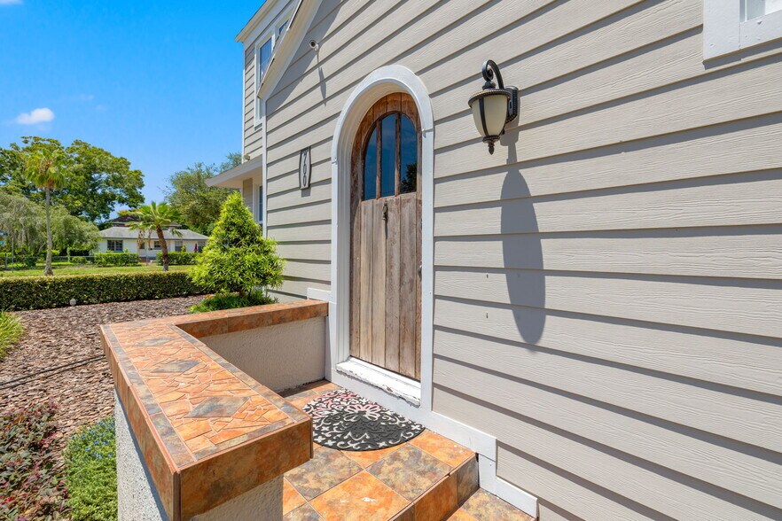 More Photos Of 2801 7th Ave N, Saint Petersburg Hospitality For Sale