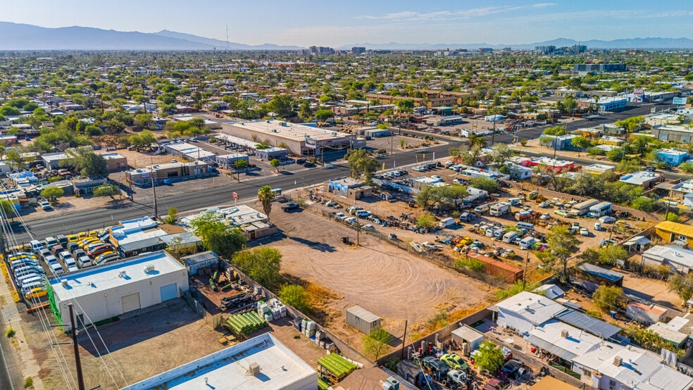 More Photos Of 2747 N Stone Ave, Tucson Restaurant For Sale