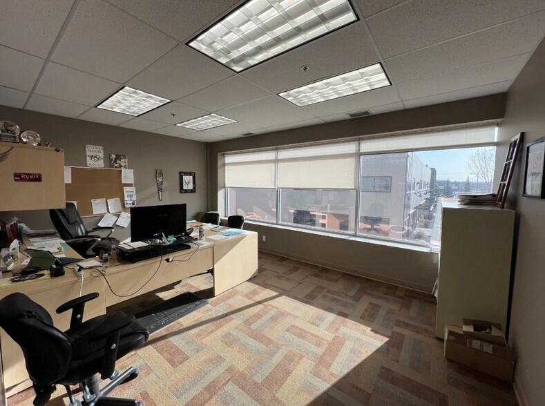 More Photos Of 10672 46th St SE, Calgary Light Distribution For Sale