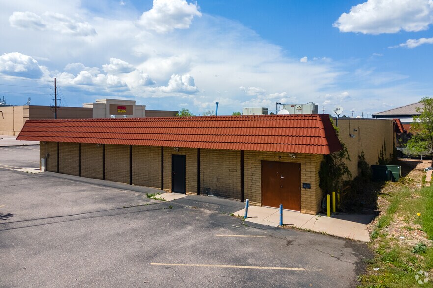 More Photos Of 7680 S University Blvd, Littleton Freestanding For Lease