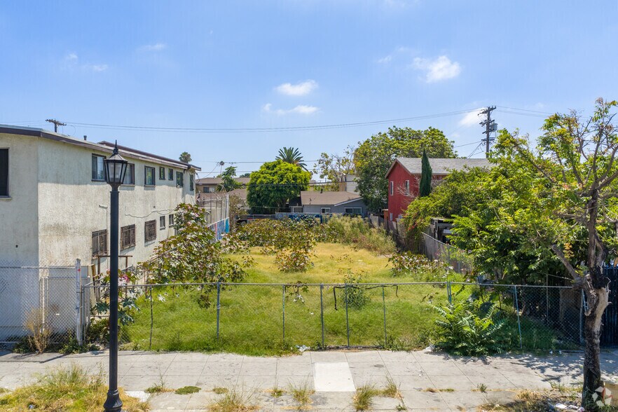 More Photos Of 8304 S Broadway, Los Angeles Land For Sale