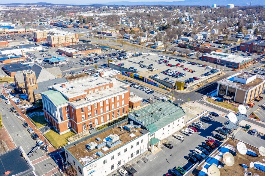 More Photos Of 90 N Main St, Harrisonburg Office For Sale