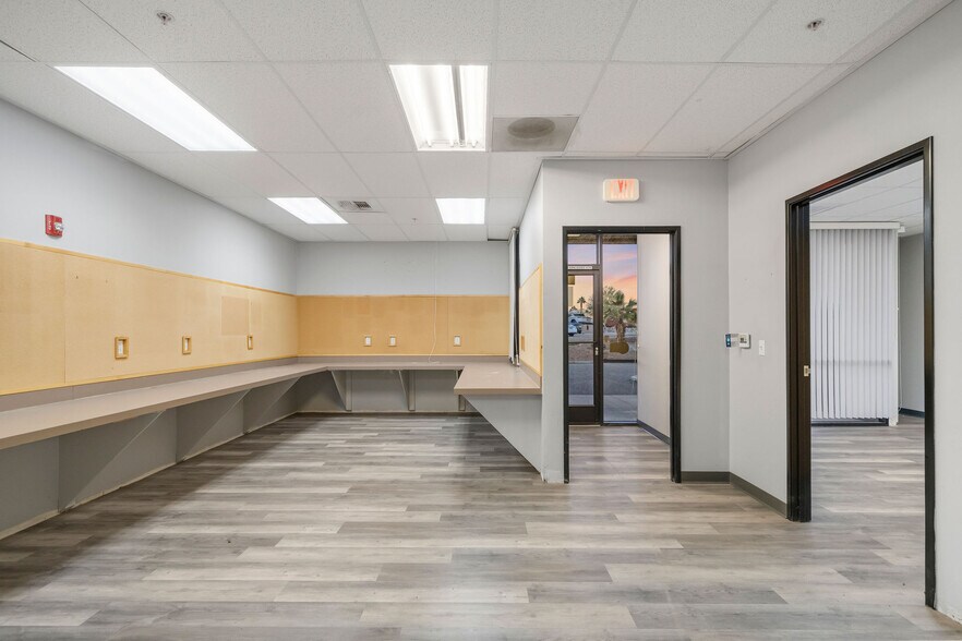 More Photos Of 1105 Aviation Dr, Lake Havasu City Manufacturing For Lease