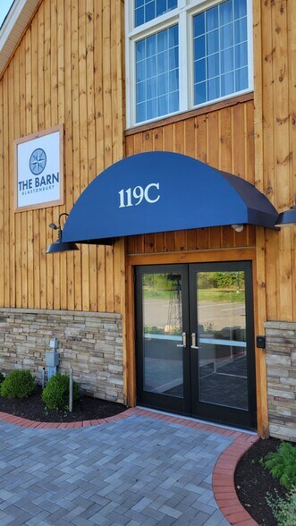 More Photos Of 119 Griswold St, Glastonbury Loft Creative Space For Lease