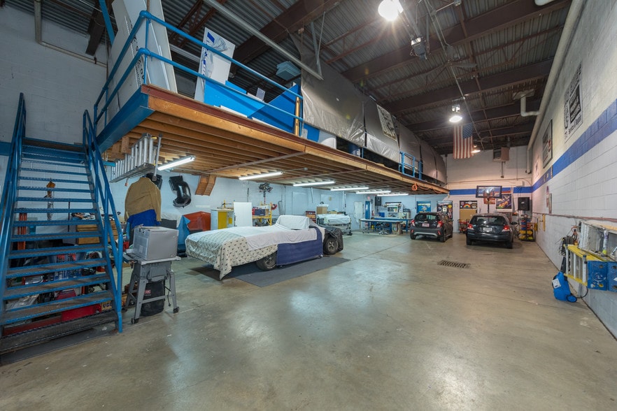 More Photos Of 824 E 222nd St, Euclid Warehouse For Sale