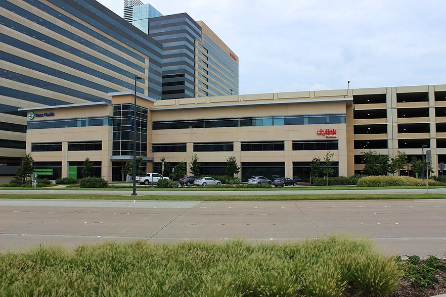 More Photos Of 3661 N Plano Rd, Richardson Medical For Lease