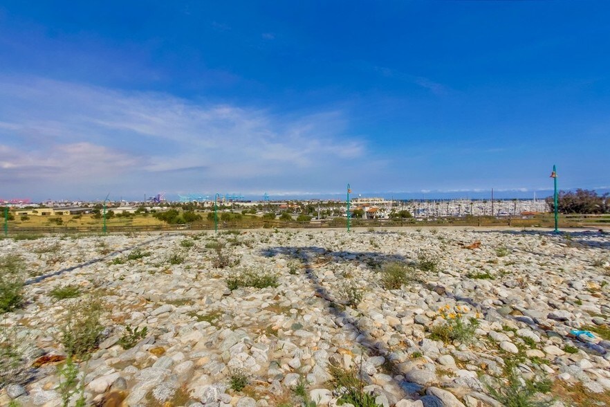 More Photos Of 2019 S Crescent Ave, San Pedro Manufacturing For Sale