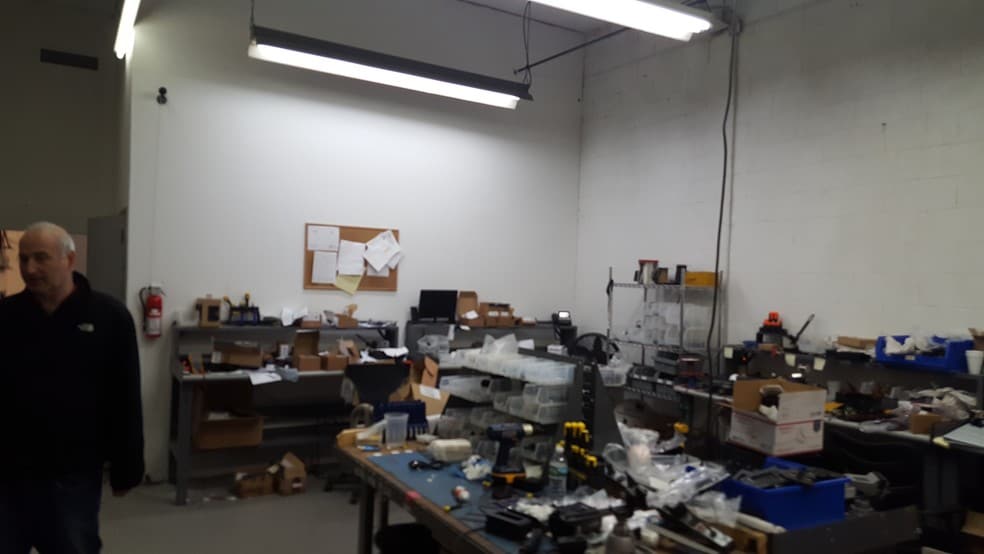 More Photos Of 87-89 Garden St, Westbury Warehouse For Lease