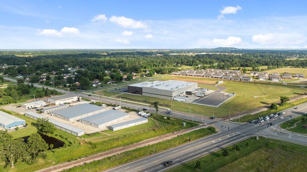 More Photos Of 753 W Pleasant Grove Rd, Rogers Self Storage For Sale