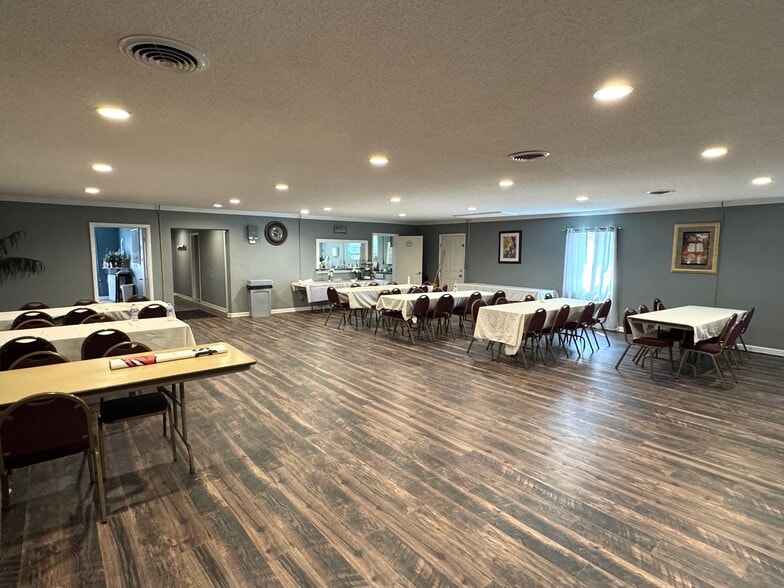 More Photos Of 426 Old Commerce Road Ext, Athens Religious Facility For Sale