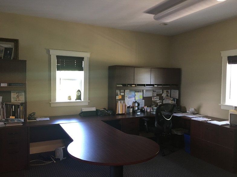 More Photos Of 1585 Rt-146, Rexford Office For Sale