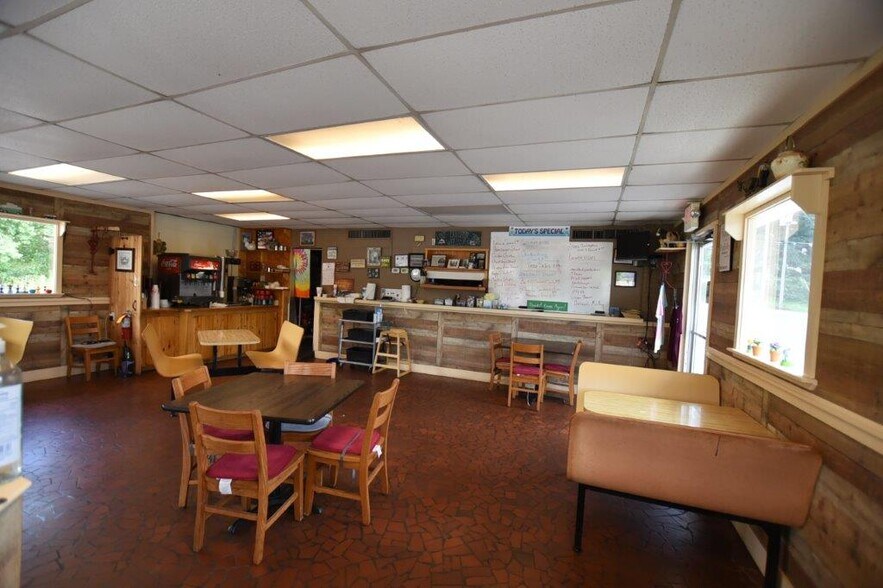 More Photos Of 1111 E Main St, Franklin Restaurant For Sale