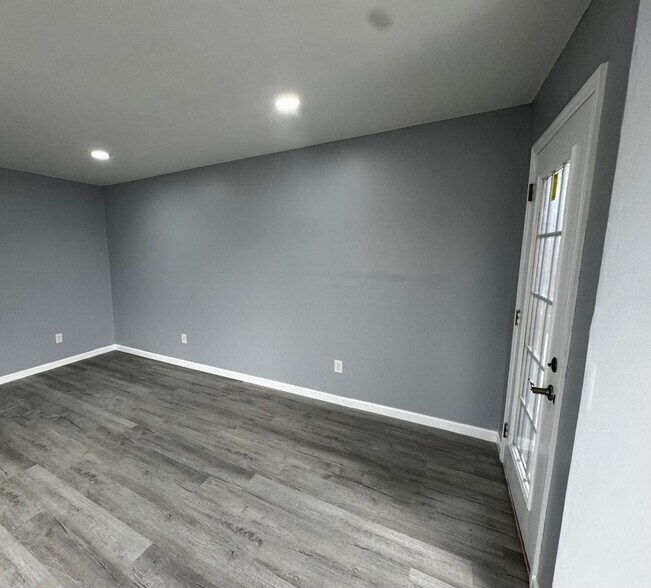 More Photos Of 141 Parham Blvd, Tullahoma Self Storage For Lease