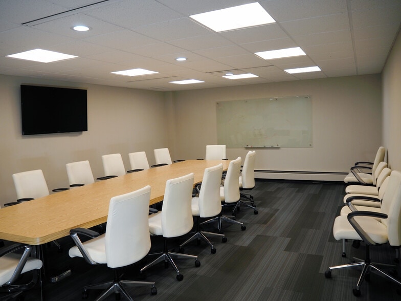 More Photos Of 6133 Rockside Rd, Independence Office For Sale