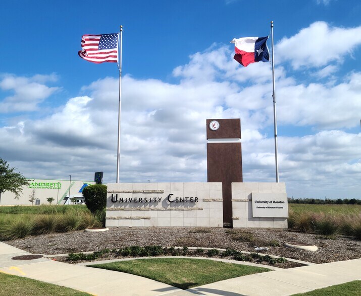 More Photos Of 1227 Grand West Blvd, Katy Storefront For Sale