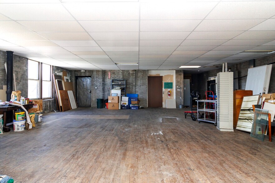 More Photos Of 1131 Broadway St, Buffalo Office For Sale