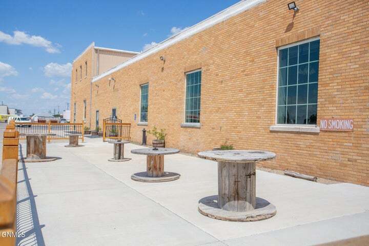 More Photos Of 213 11th St W, Williston Restaurant For Sale