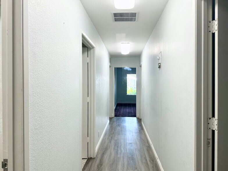 More Photos Of 970 Petit Ave, Ventura Medical For Sale
