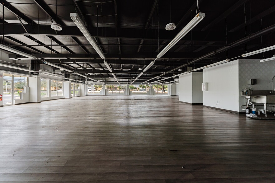 More Photos Of 6758 N Military Trl, West Palm Beach Unknown For Lease