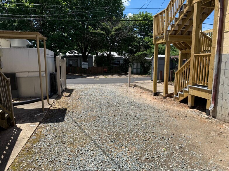 More Photos Of 3447 W Cary St, Richmond Office For Lease
