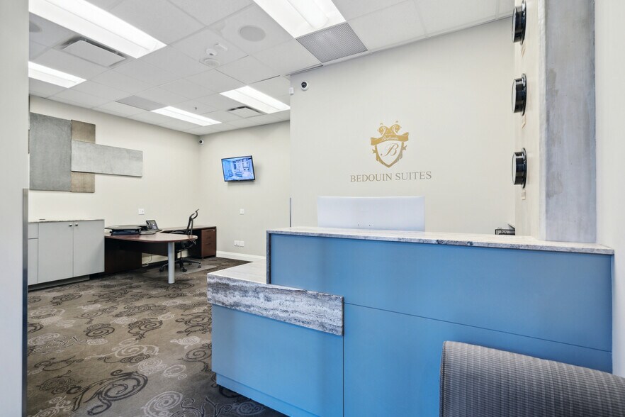 More Photos Of 934 6 Av SW, Calgary Storefront Retail Office For Lease