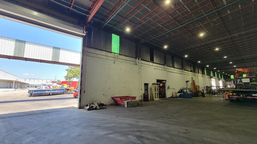More Photos Of 1805 Crown Way, Orlando Warehouse For Lease
