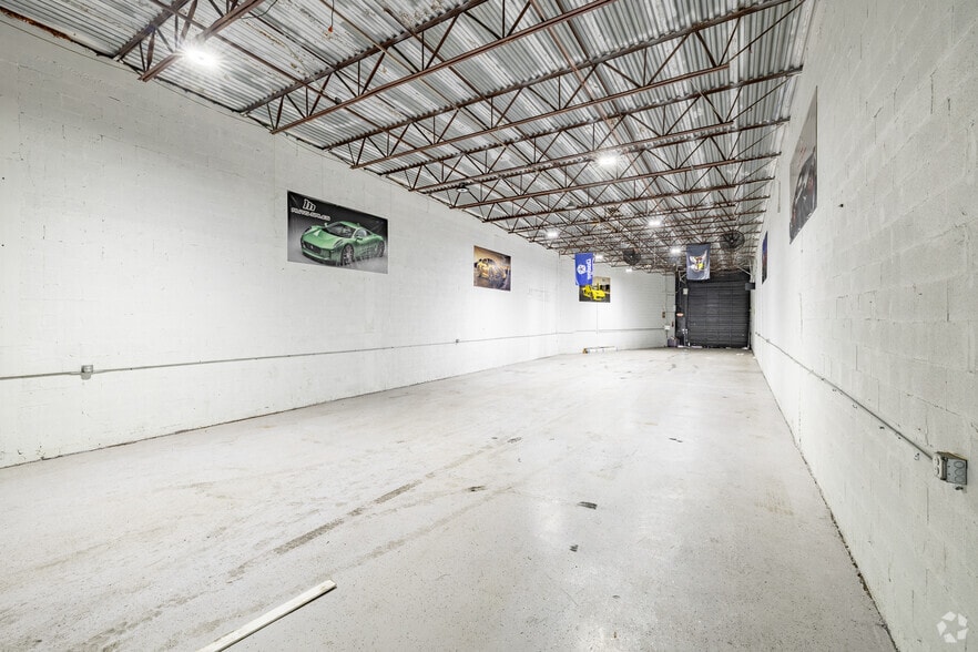 More Photos Of 4200-4250 NW 72nd Ave, Miami Warehouse For Lease